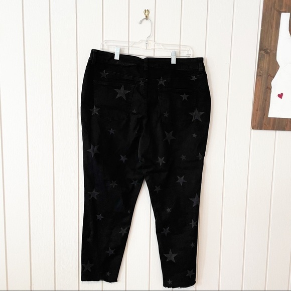 Maurices Black Star Print High-Rise Jeans - Picture 9 of 9